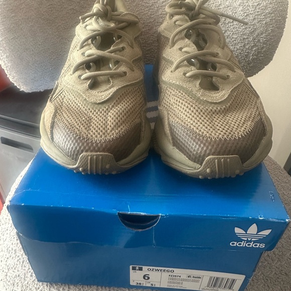 2020 adidas Ozweego Cargo Mens 6 (Wmns 7) - Picture 7 of 8